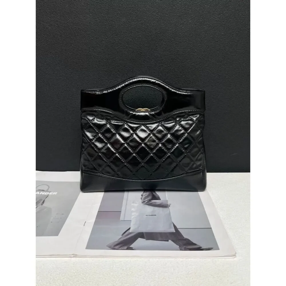 CHANEL brand color